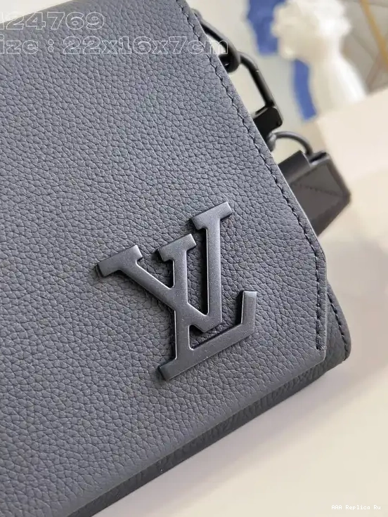 AAA Replica Ru LOUIS VUITTON Messenger PM-22*16.5*7CM Takeoff 0618